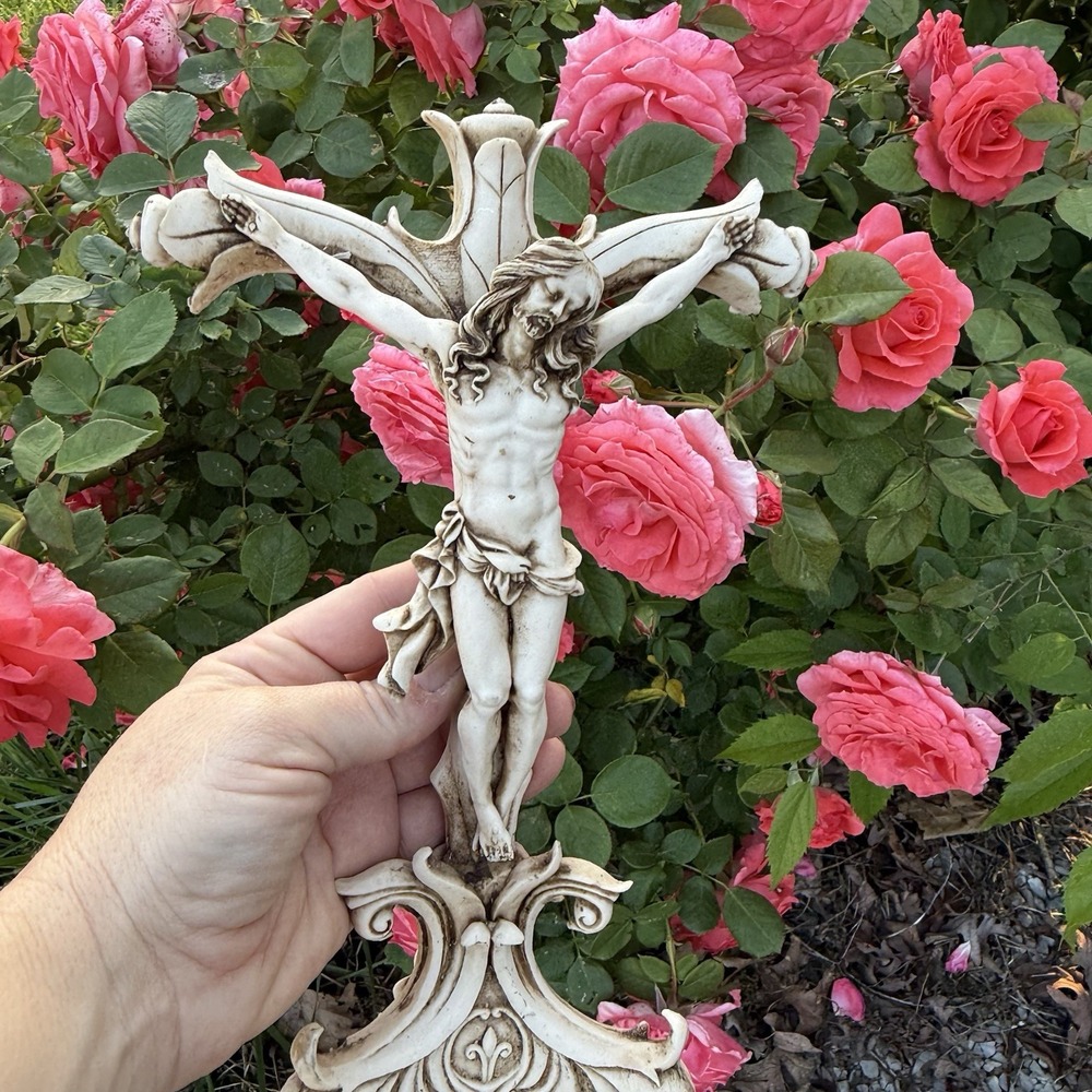 Baroque Style Religious Crucifix‎ Resin